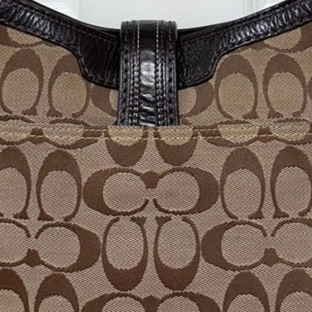 SOLD Coach Hamptons Signature Jacquard Hobo Brown Leather Brass Clasp - Picture 15 of 15